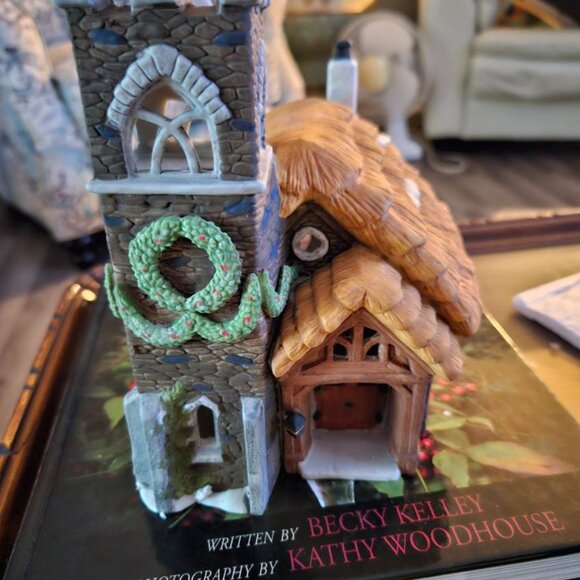 Dickens Village - Ivy Glen Church - Picture 5 of 7